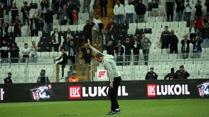 Vodafone Parkta Sergen Yalçın fırtınası Taraftar istedi, geri döndü