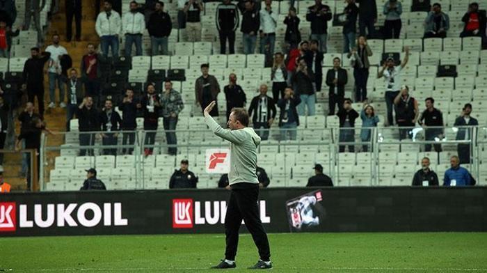 Vodafone Parkta Sergen Yalçın fırtınası Taraftar istedi, geri döndü