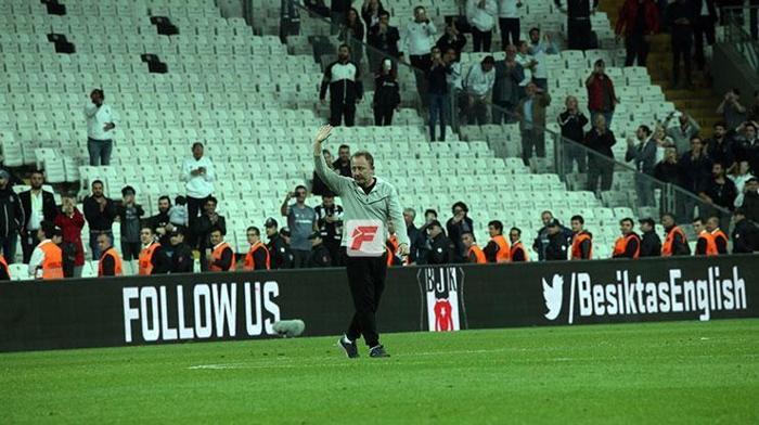 Vodafone Parkta Sergen Yalçın fırtınası Taraftar istedi, geri döndü