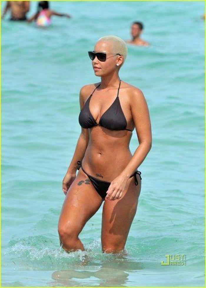 Amber Rose Instagramda olay yarattı