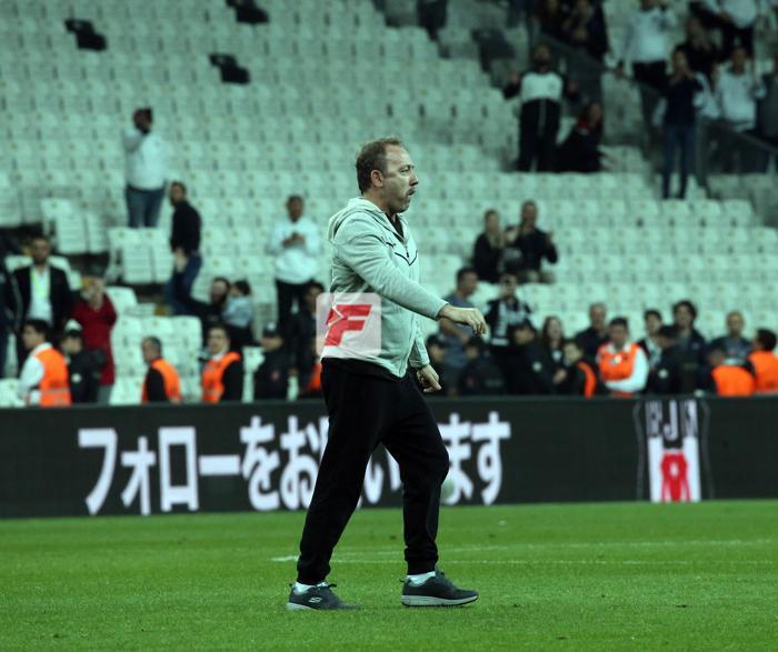 Vodafone Parkta Sergen Yalçın fırtınası Taraftar istedi, geri döndü