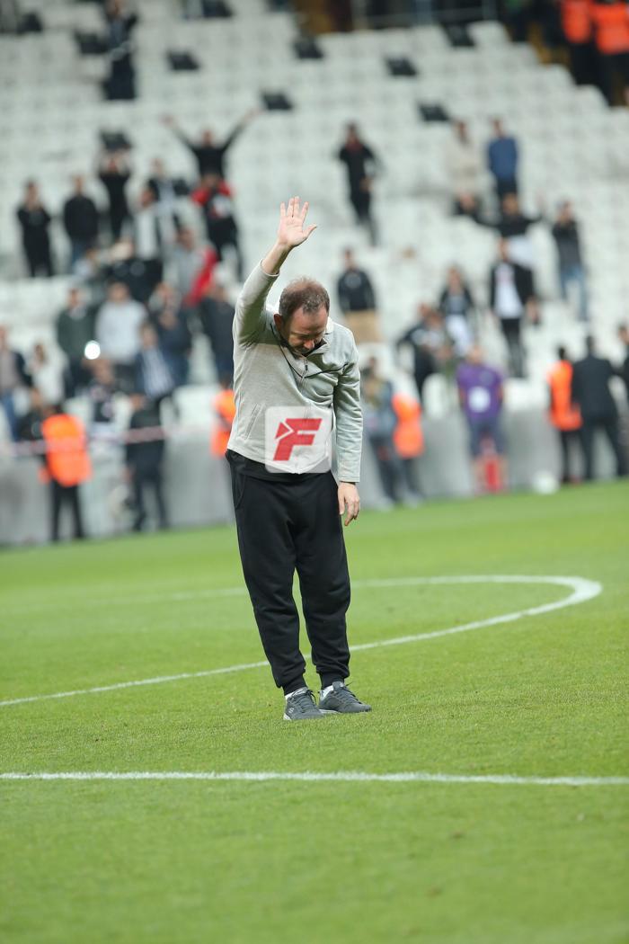 Vodafone Parkta Sergen Yalçın fırtınası Taraftar istedi, geri döndü