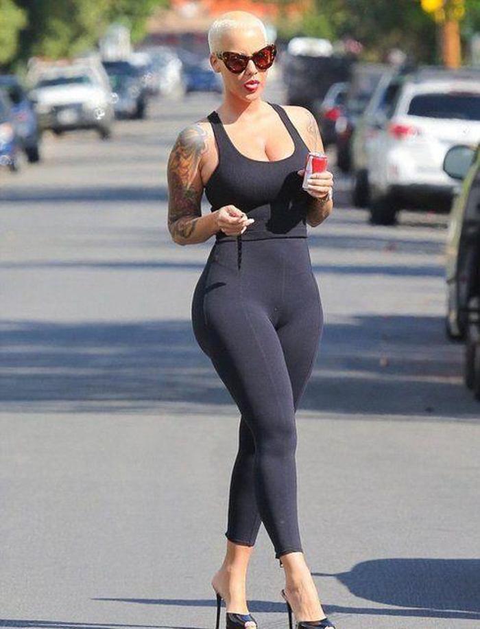 Amber Rose Instagramda olay yarattı