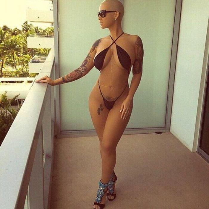 Amber Rose Instagramda olay yarattı