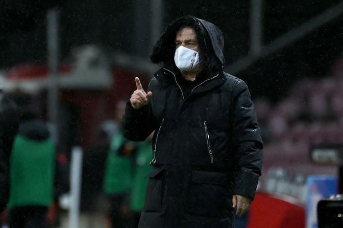 Galatasaray haberi: Fatih Terimden olay sözler Arkamda 25 milyon var