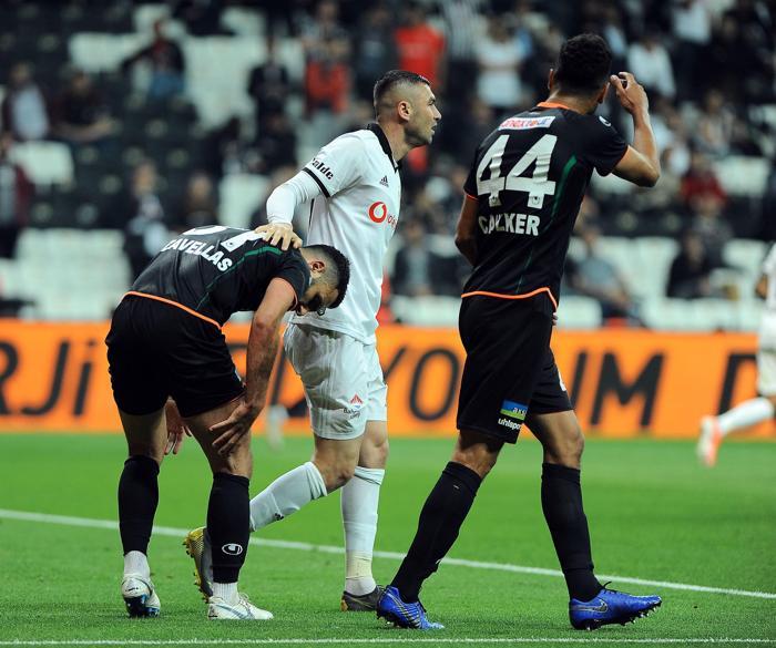 Beşiktaş - Alanyaspor maçından ekrana yansımayanlar