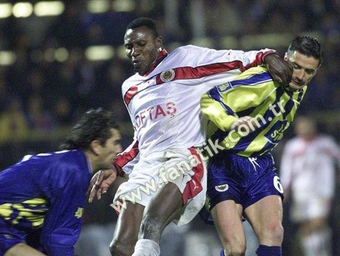 4. Andre Kona - 13 Gol