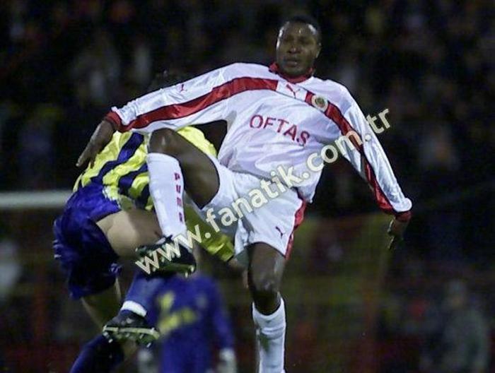 4. Andre Kona - 13 Gol