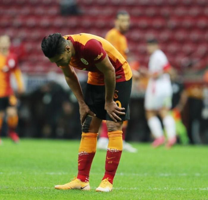 Son dakika - Falcao Galatasaray yönetimine ayrılık için şart koştu
