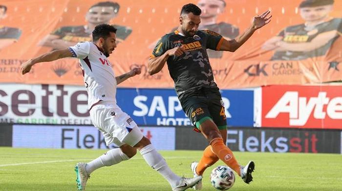 Beşiktaşta stoper için transfer operasyonu başladı