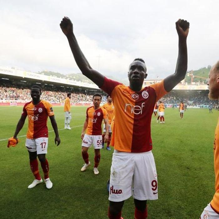 İşler karışabilir Galatasaray - Başakşehir maçı berabere biterse...