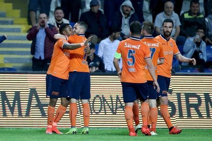 İşler karışabilir Galatasaray - Başakşehir maçı berabere biterse...