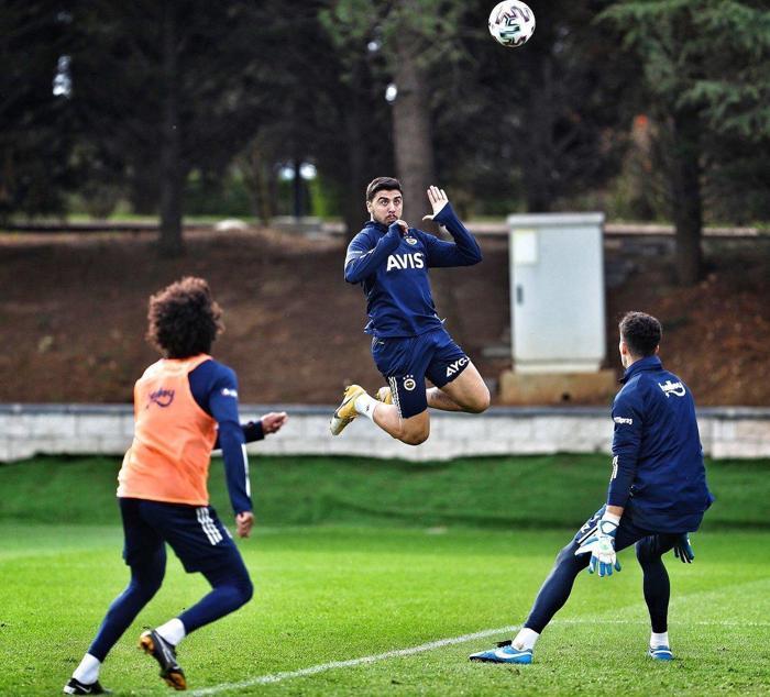Fenerbahçe Ozan Tufan için 15 milyon Euro istiyor