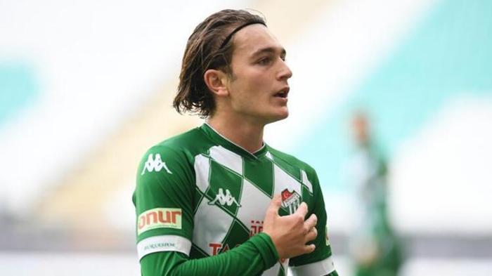 Son dakika transfer haberi Bursasporda Ali Akman bombası Yeni takımını duyurdular...