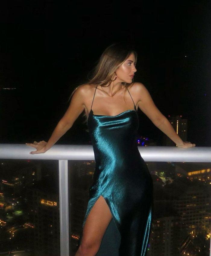 Shannon de Lima, doğum gününü bikinili pozuyla kutladı
