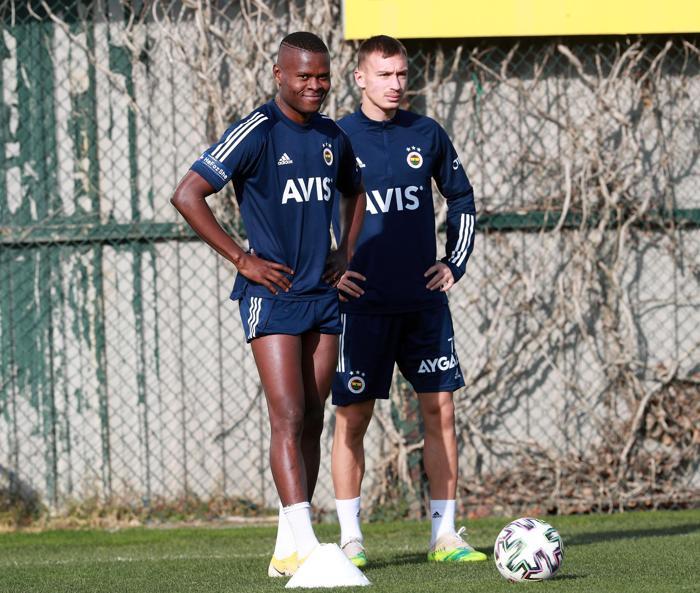 Fenerbahçede Erol Buluttan radikal değişim