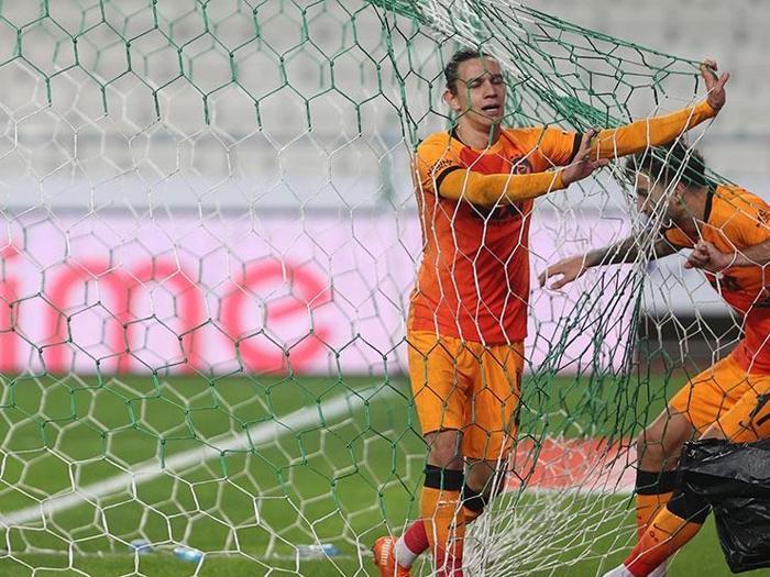 Galatasaraydan dev transfer harekâtı İşte transfer listesindeki futbolcular