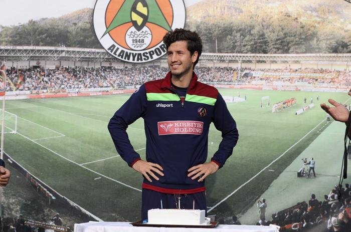 Galatasaraydan dev transfer harekâtı İşte transfer listesindeki futbolcular