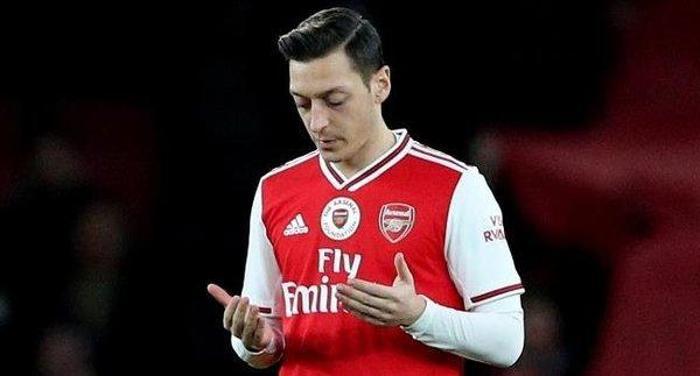Son dakika Mesut Özil Fenerbahçeye transfer olmaya çok yakın