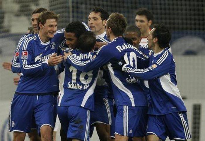 16- SCHALKE 04