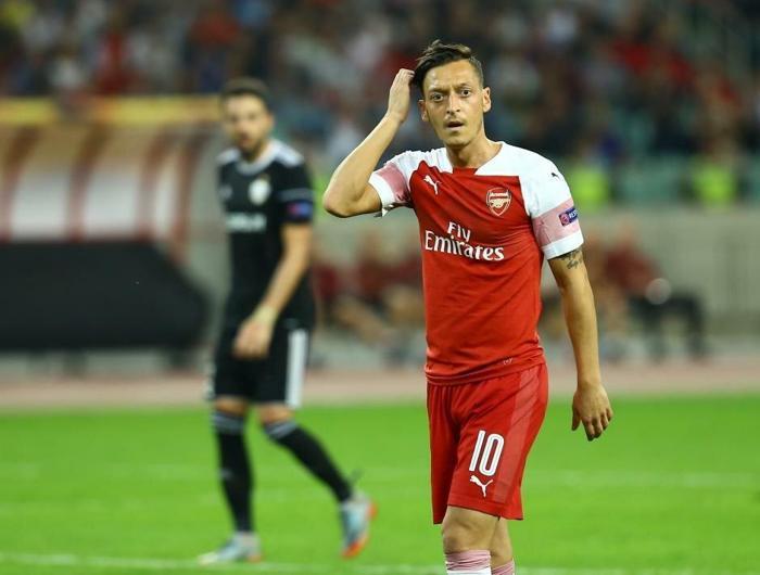 Son dakika Mesut Özil Fenerbahçeye transfer olmaya çok yakın