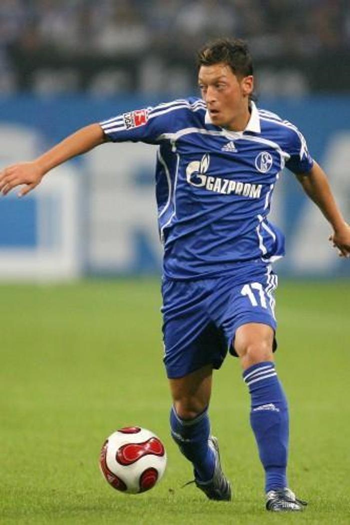 Son dakika Mesut Özil Fenerbahçeye transfer olmaya çok yakın