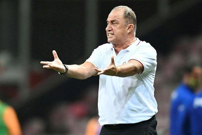 Son dakika: Galatasarayda transfer zirvesi