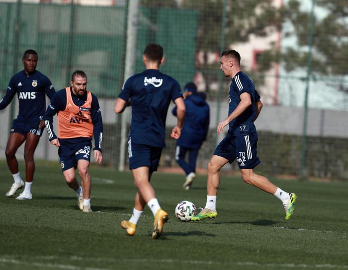 Fenerbahçeye Caner Erkin müjdesi