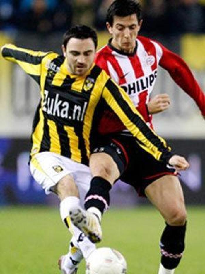 ONUR KAYA (VITESSE)
