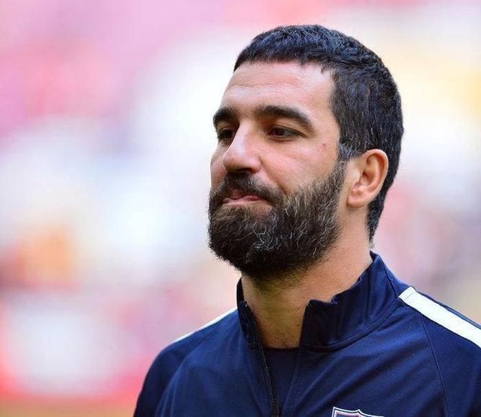 Arda Turan eşi Aslıhan Doğan şarkıcı Berkay kavgası sonrası ilk kez görüntülendi