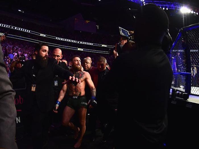 50 Centten Khabib Nurmagomedove dev teklif