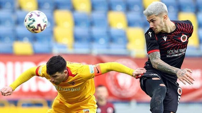 Son dakika transfer haberi: Fenerbahçeden Berat Özdemir atağı Trabzonspor, Galatasaray ve Başakşehir de peşinde...