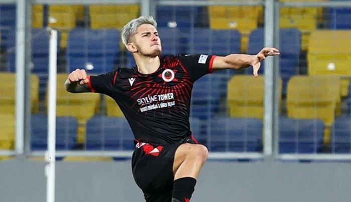 Son dakika transfer haberi: Fenerbahçeden Berat Özdemir atağı Trabzonspor, Galatasaray ve Başakşehir de peşinde...
