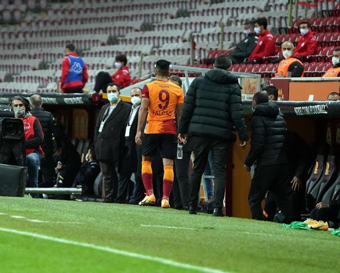 İşte Falcao için atılan tweetlerin bazıları...