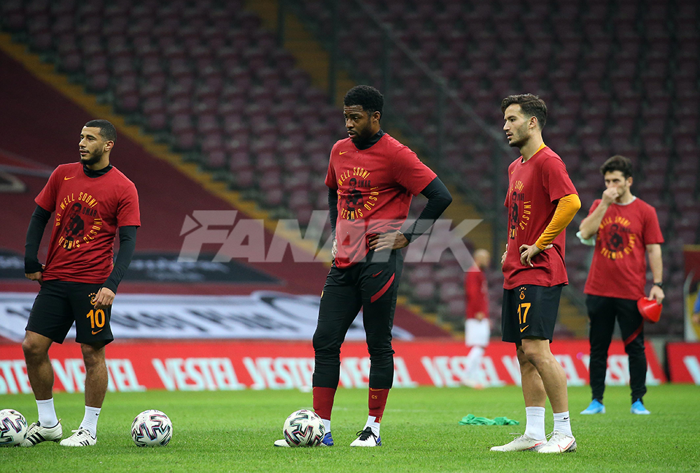 Galatasaray - Antalyaspor maçı öncesi Omar Elabdellaouiye destek
