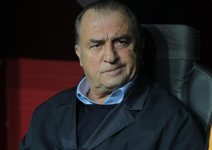 Galatasaray dondu kaldı Fatih Terim istifa...