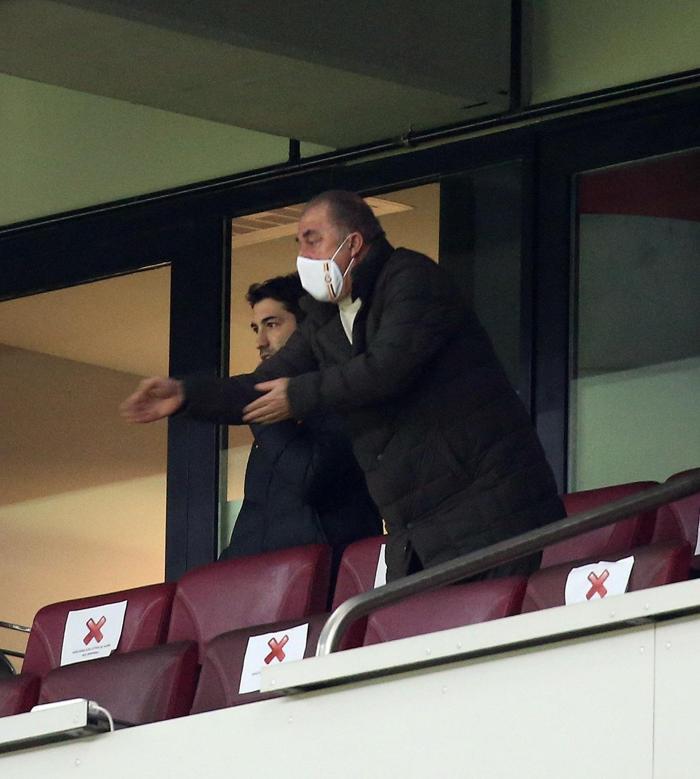 Galatasaray son dakika: Fatih Terim yıkıldı İşte o anlar