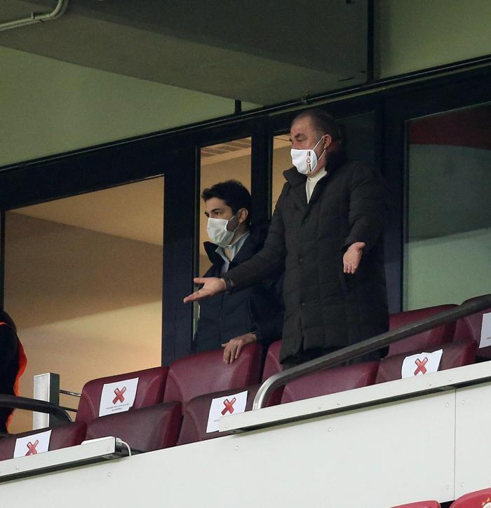 Galatasaray son dakika: Fatih Terim yıkıldı İşte o anlar
