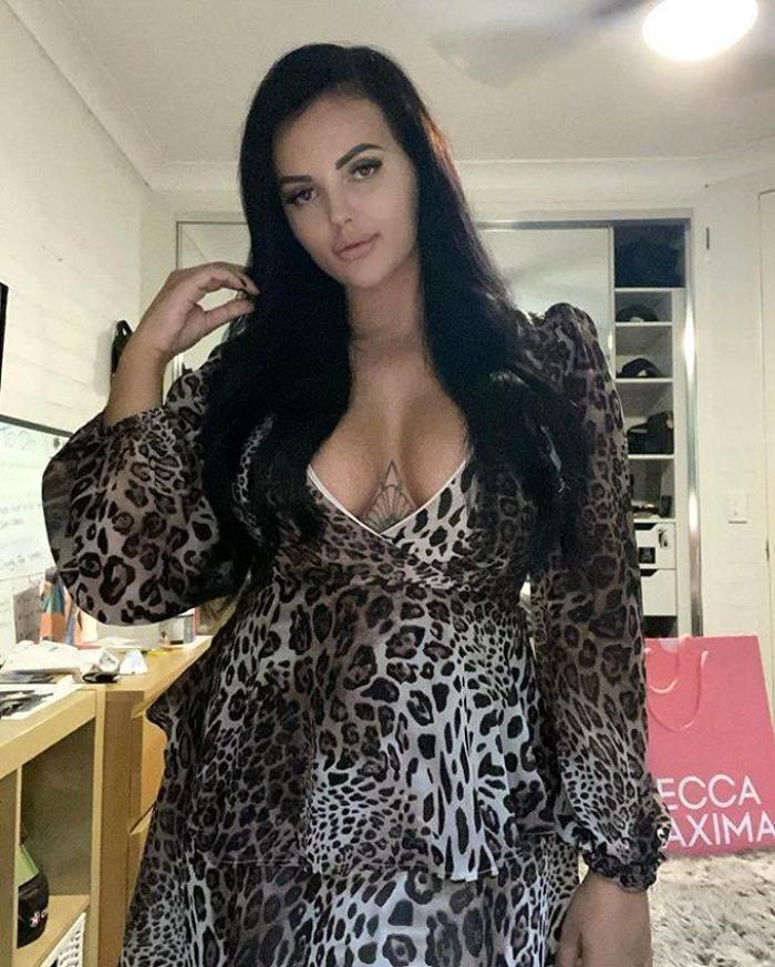 Yarış pilotu Renee Gracie, cinsel içerikli fotoğraf ve videolarını çalarak satan hackerlara küfretti