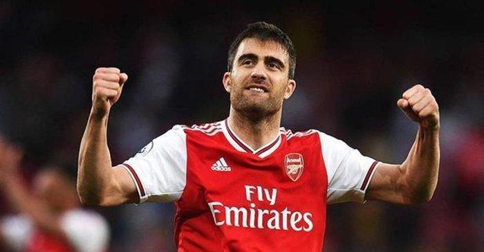 Son dakika transfer haberi Fenerbahçenin Sokratis için tek rakibi Napoli