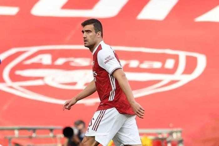 Son dakika transfer haberi Fenerbahçenin Sokratis için tek rakibi Napoli