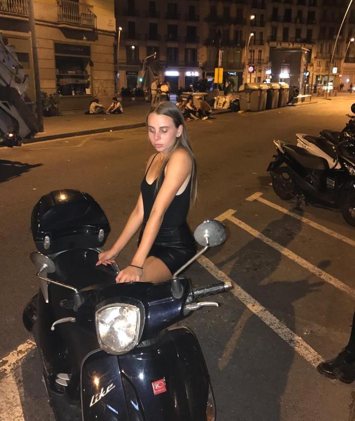 Avusturyalı tenisçi Angelina Graovac, çıplak görüntülerini satıyor