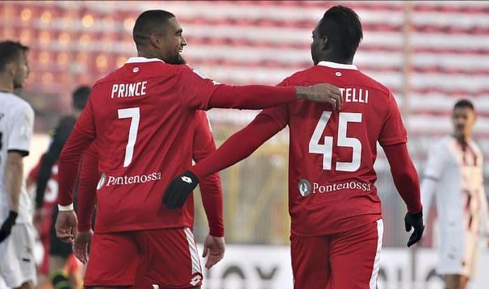 Mario Balotelli geri döndü İlk maçında gol