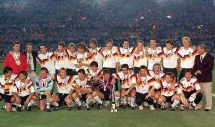 ALMANYA - FRANZ BECKENBAUER