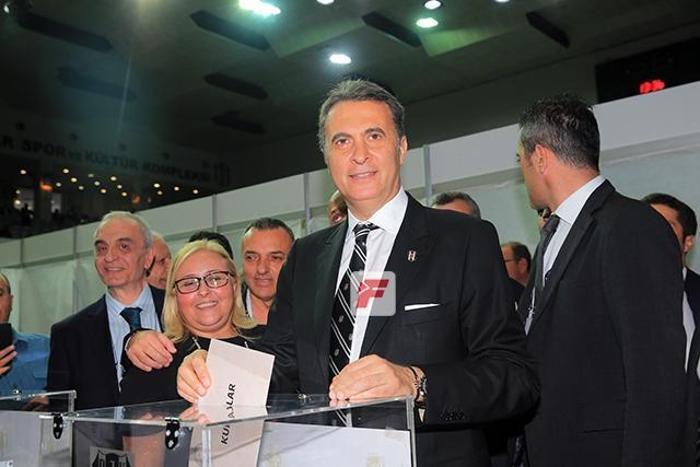 Beşiktaş kongresinde tansiyon yükseldi