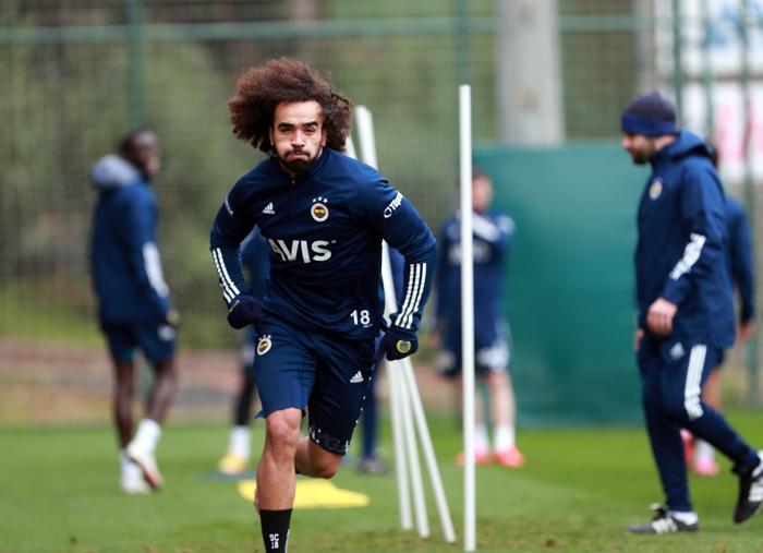 SON DAKİKA Fenerbahçeye 4 futbolcudan müjdeli haber