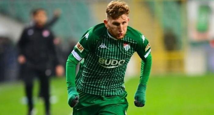 Fenerbahçe Burak Kapacak için harekete geçti