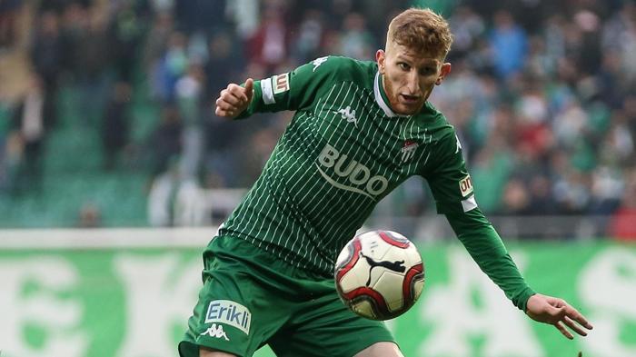 Fenerbahçe Burak Kapacak için harekete geçti