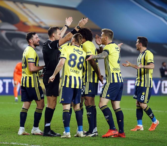 Fenerbahçede dikkat çeken detay Caner Erkin oyundan alınınca...