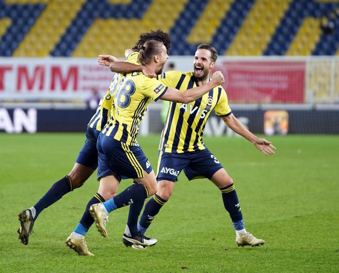 Fenerbahçede dikkat çeken detay Caner Erkin oyundan alınınca...